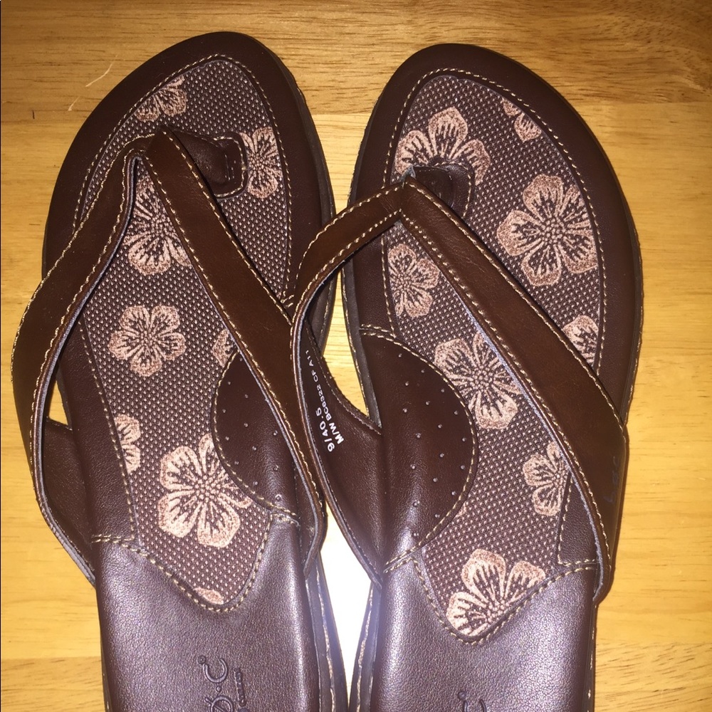 BOC Sandals Brown. Sz. 9